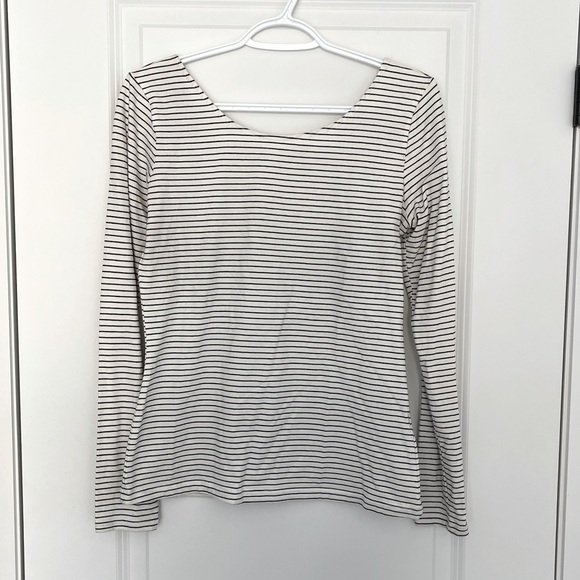 💕3/20$ Garage Boat Neck Open Back Long Sleeve Shirt - Picture 1 of 5